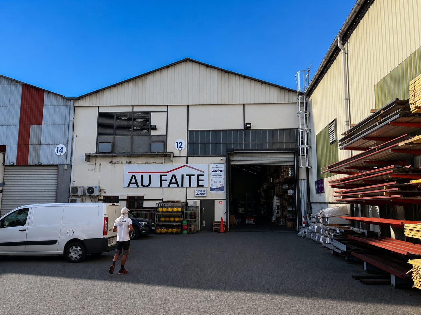 Façade du magasin AU FAITE à Vénissieux